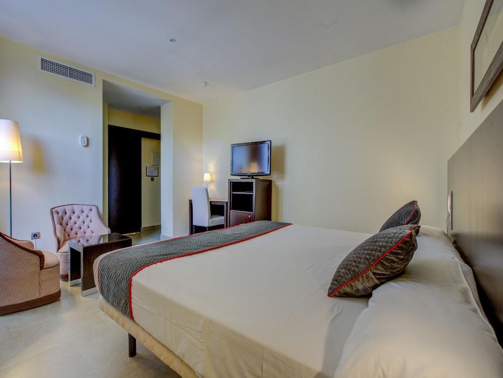 Hotel El Meson Torrijos Luaran gambar
