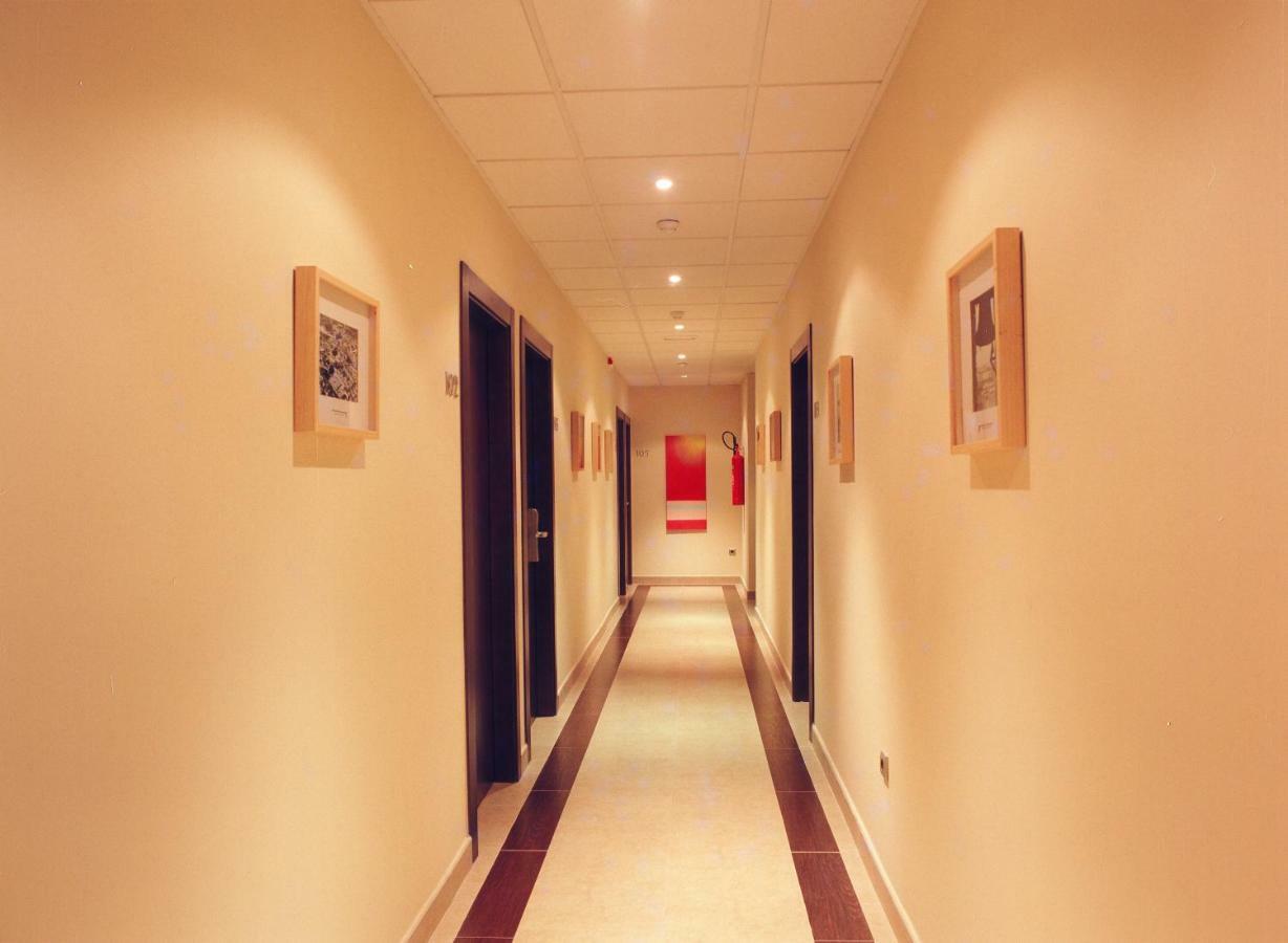 Hotel El Meson Torrijos Luaran gambar